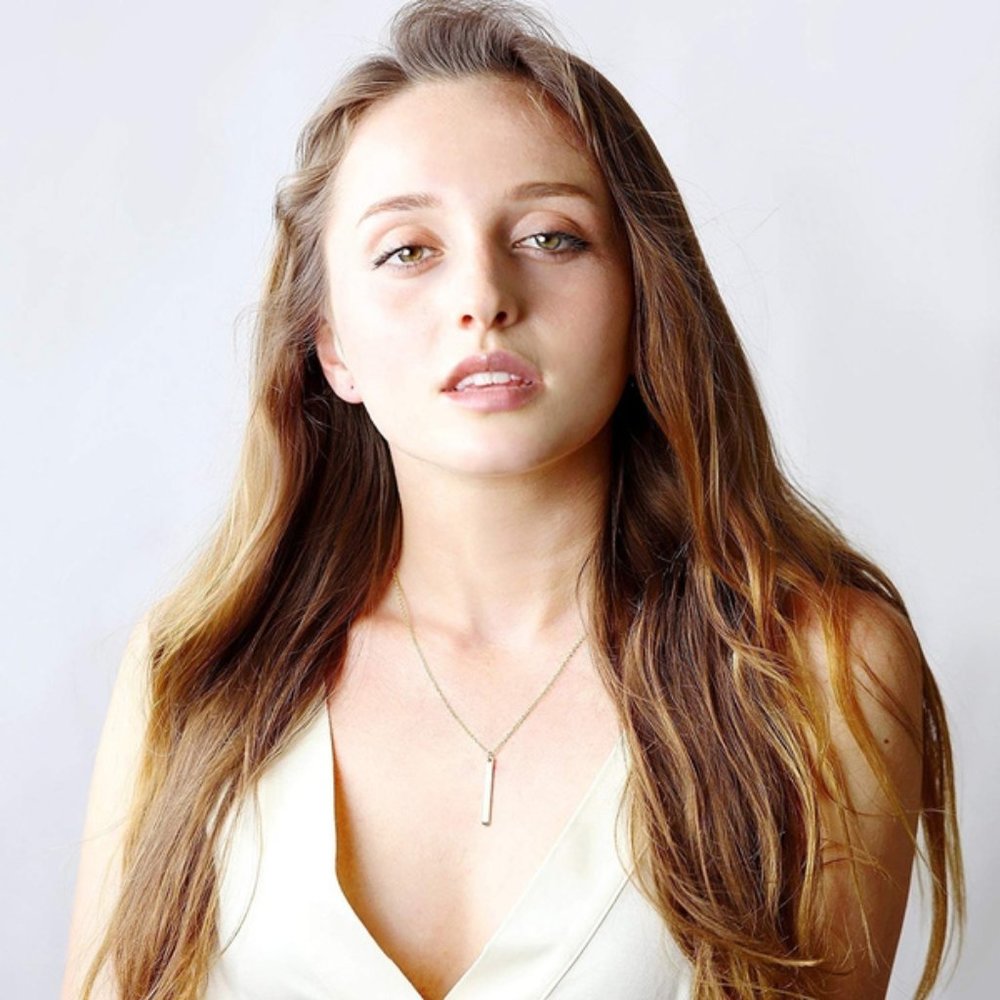 Minimalist Bar Necklace Absolutely Gorgeous! ❤️🎵💚 - Picture 3 of 6